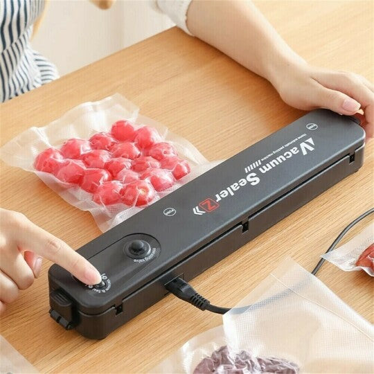 The automatic vacuum sealing machine