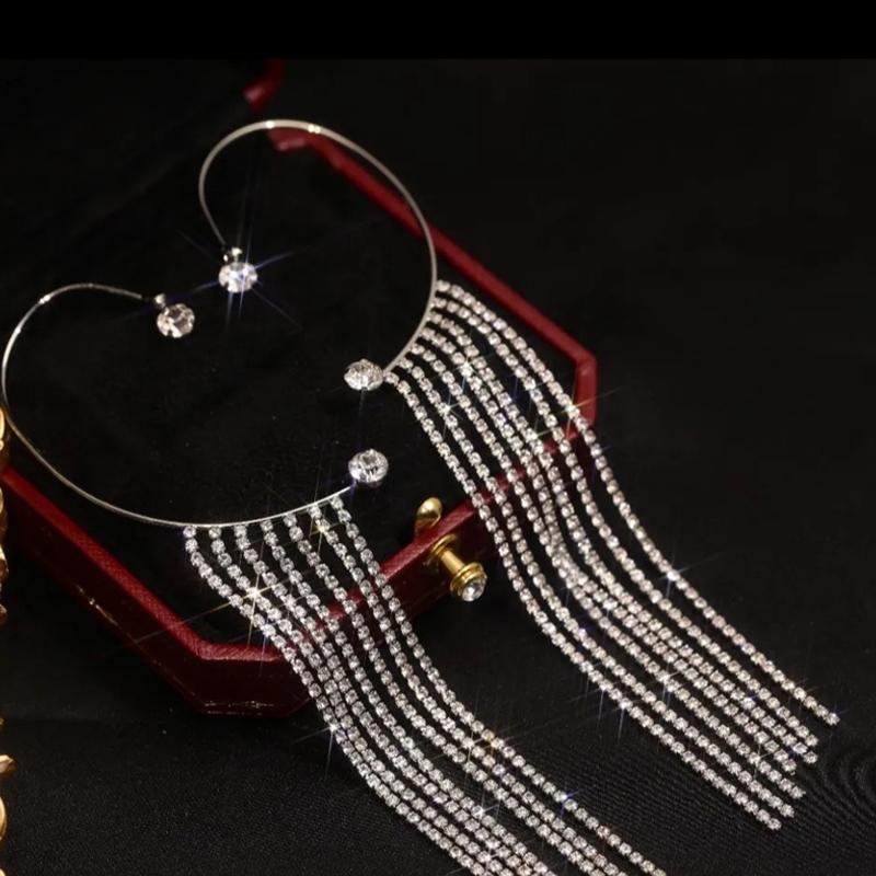 1 Pair Sparkling Diamond Tassel Earrings