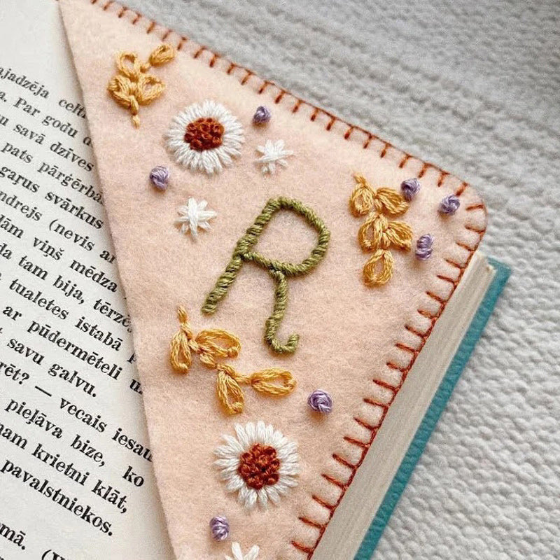 Best Gift🎁 Personalized Hand Embroidered Corner Bookmark