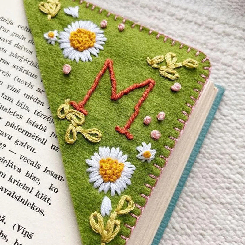 Best Gift🎁 Personalized Hand Embroidered Corner Bookmark