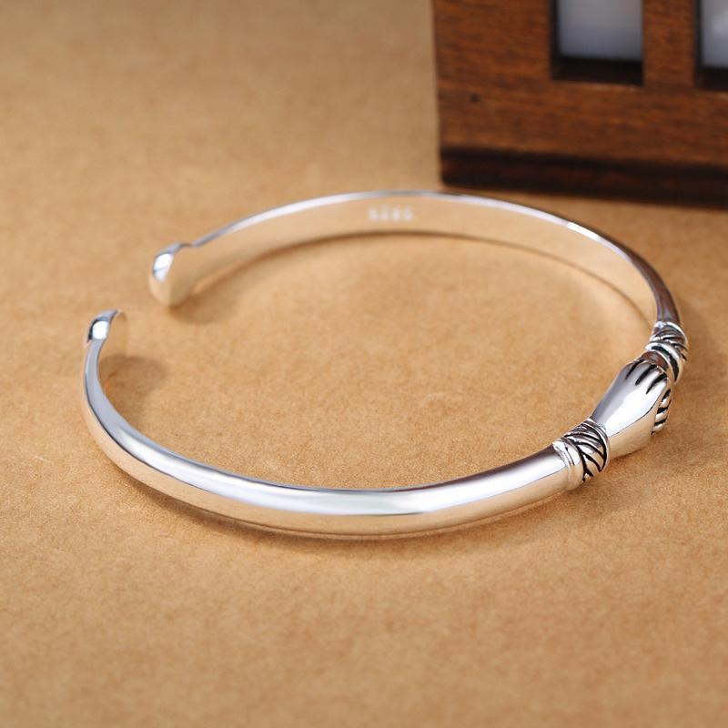 🤝Minimal Hug or Handshake Silver Bracelet Stunning Friendship Bracelet